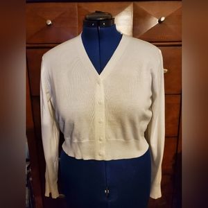 Sweater cream crop top.